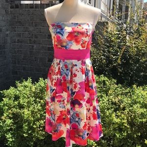 Size 6 APNY Strapless Floral Dress